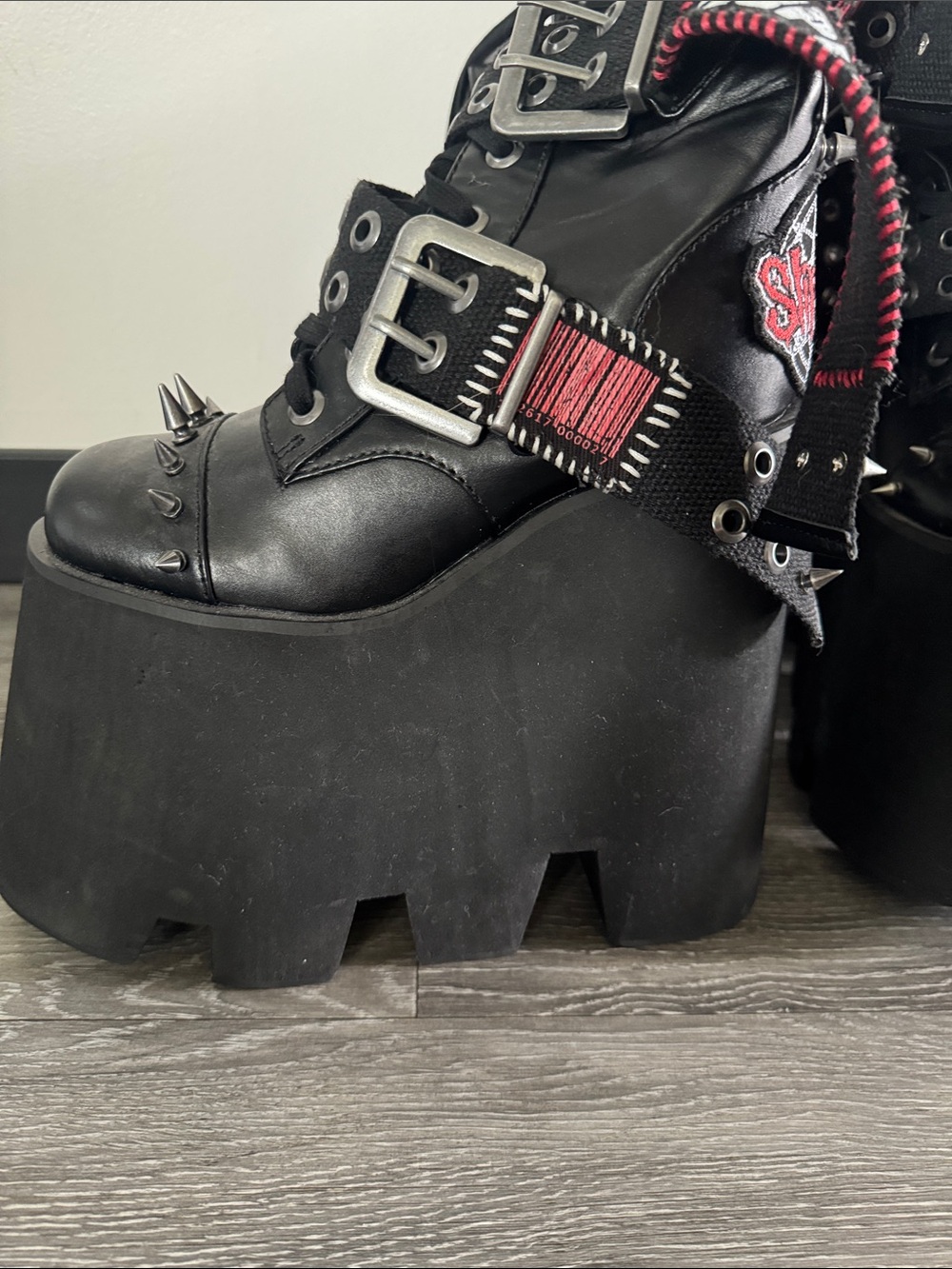 Dolls Kill Black Platform Slipknot Boots. People equal 💩. Rare worn once. - Picture 3 of 4